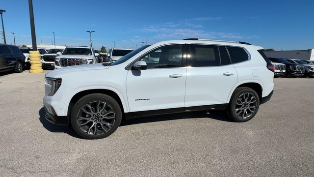 GMC Acadia Vehicle Full-screen Gallery Image 06