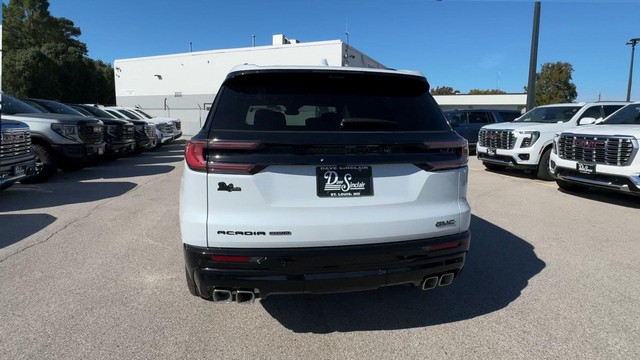 GMC Acadia Vehicle Full-screen Gallery Image 08