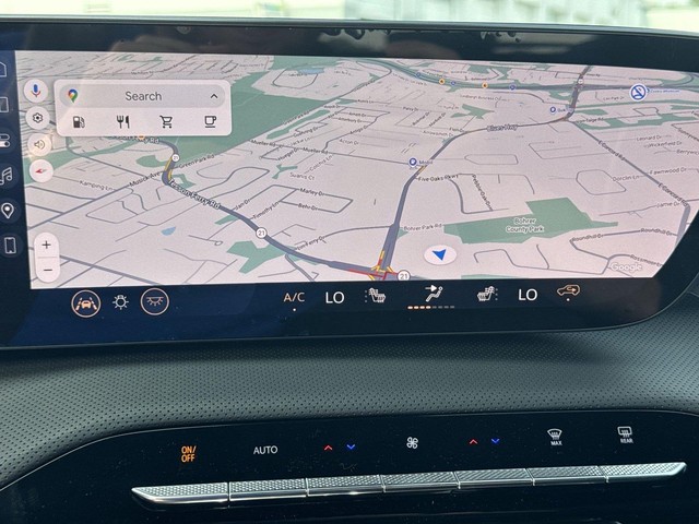Buick Enclave Vehicle Full-screen Gallery Image 18