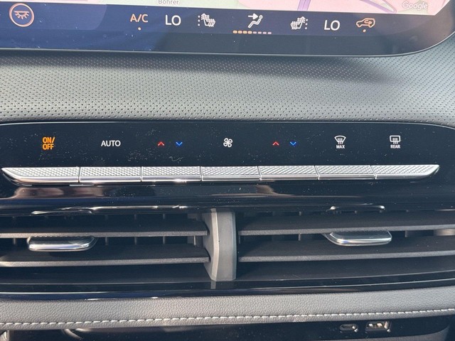 Buick Enclave Vehicle Full-screen Gallery Image 19
