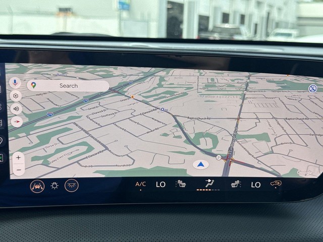 Buick Enclave Vehicle Full-screen Gallery Image 18