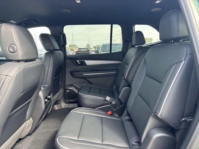 Buick Enclave Vehicle Full-screen Gallery Image 22
