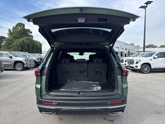 Buick Enclave Vehicle Full-screen Gallery Image 24