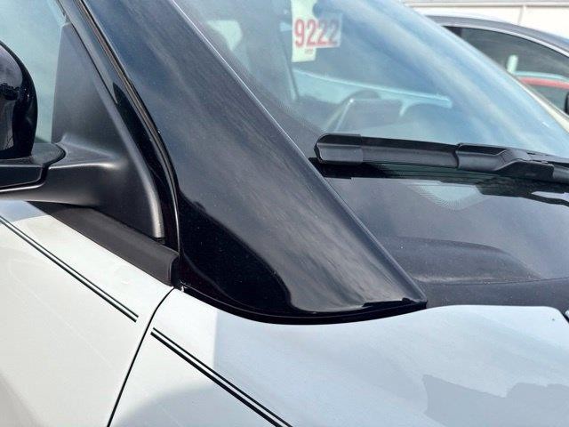 Jeep Compass Vehicle Full-screen Gallery Image 11