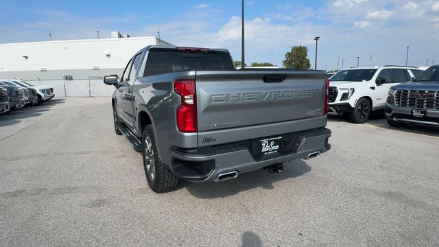 Chevrolet Silverado 1500 Vehicle Full-screen Gallery Image 10