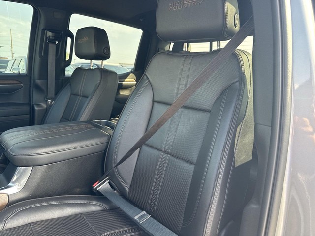 Chevrolet Silverado 1500 Vehicle Full-screen Gallery Image 23