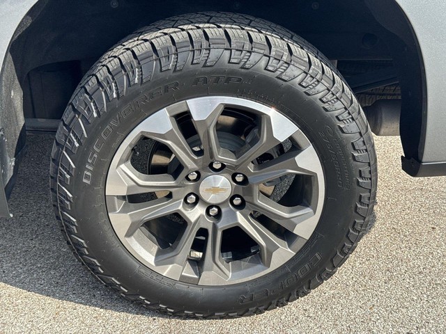 Chevrolet Silverado 1500 Vehicle Full-screen Gallery Image 37