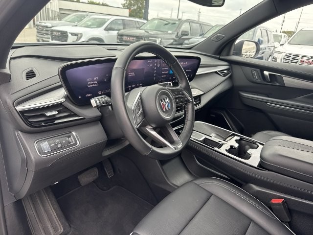 Buick Enclave Vehicle Full-screen Gallery Image 10