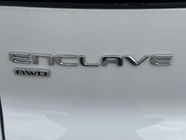 Buick Enclave Vehicle Full-screen Gallery Image 32