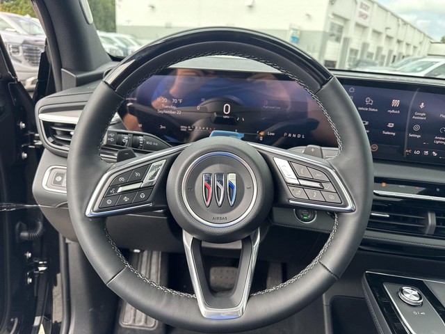 Buick Enclave Vehicle Full-screen Gallery Image 14