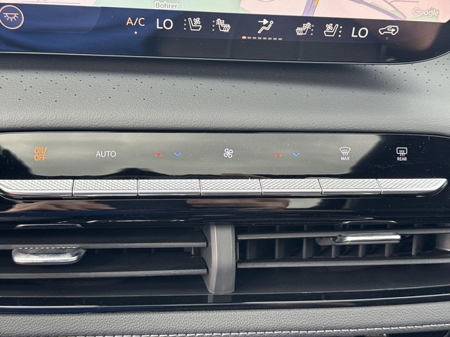 Buick Enclave Vehicle Full-screen Gallery Image 19