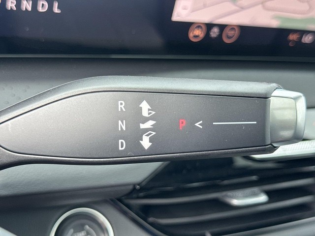 Buick Enclave Vehicle Full-screen Gallery Image 20