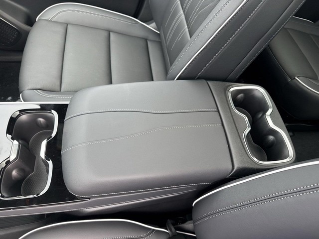 Buick Enclave Vehicle Full-screen Gallery Image 21