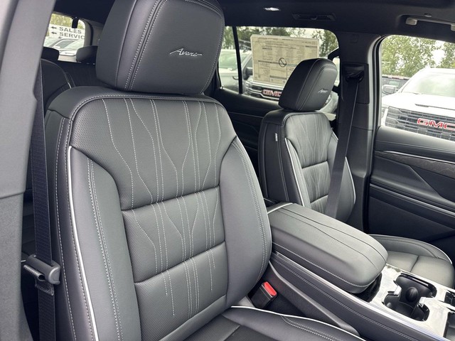 Buick Enclave Vehicle Full-screen Gallery Image 26