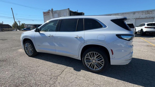 Buick Enclave Vehicle Full-screen Gallery Image 07