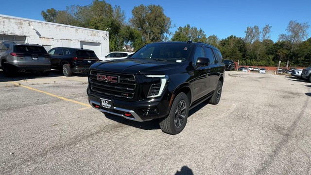 GMC Yukon Vehicle Full-screen Gallery Image 05