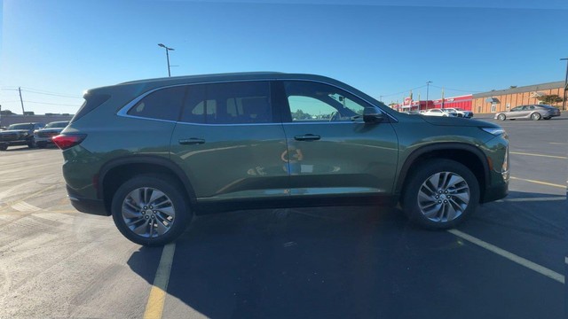 Buick Enclave Vehicle Full-screen Gallery Image 02