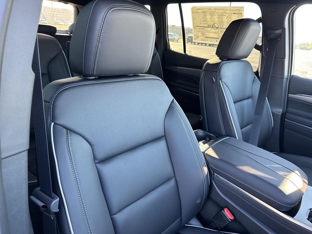 Buick Enclave Vehicle Full-screen Gallery Image 25