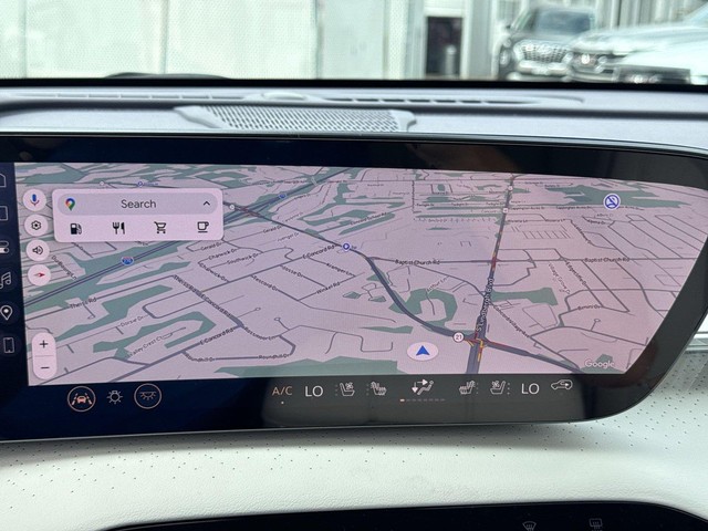 Buick Enclave Vehicle Full-screen Gallery Image 18