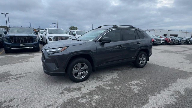 Toyota RAV4 Vehicle Full-screen Gallery Image 07
