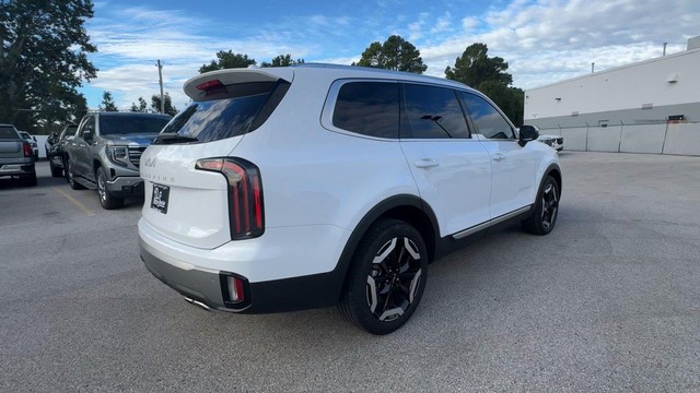 Kia Telluride Vehicle Full-screen Gallery Image 11