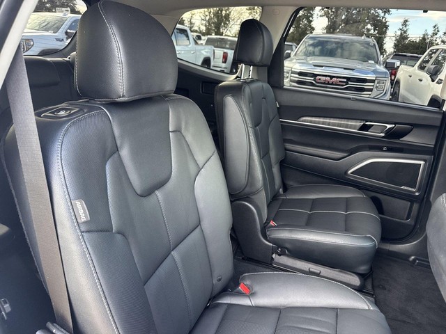 Kia Telluride Vehicle Full-screen Gallery Image 31