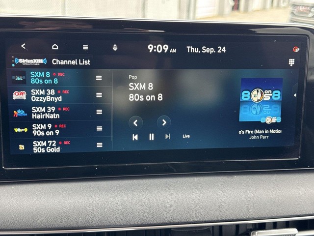 Hyundai Palisade Vehicle Full-screen Gallery Image 17
