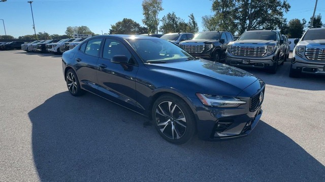 Volvo S60 Vehicle Full-screen Gallery Image 03