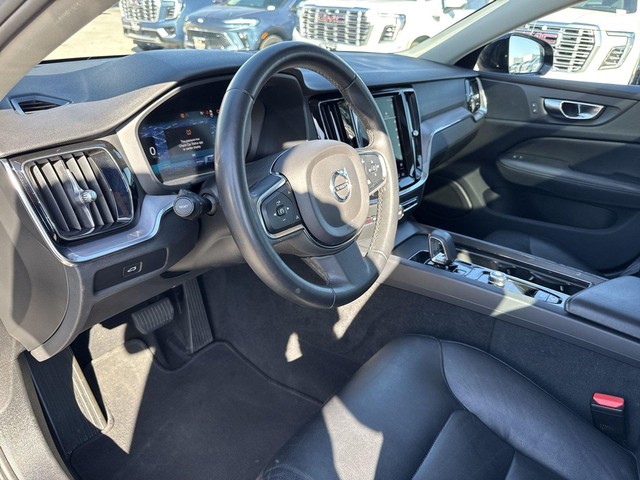 Volvo S60 Vehicle Full-screen Gallery Image 13