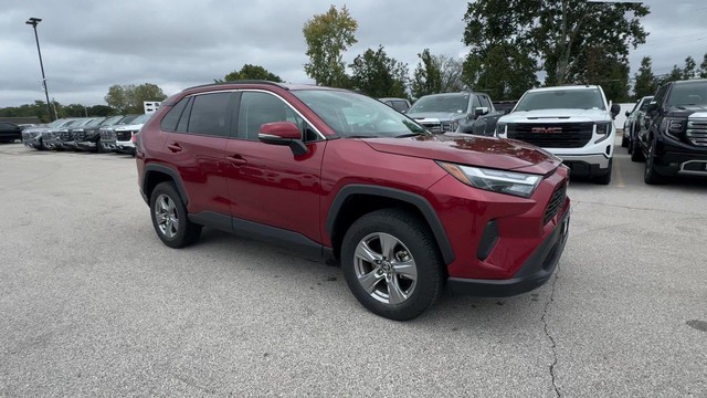 Toyota RAV4 Vehicle Full-screen Gallery Image 03