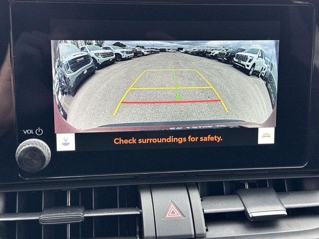 Toyota RAV4 Vehicle Full-screen Gallery Image 18