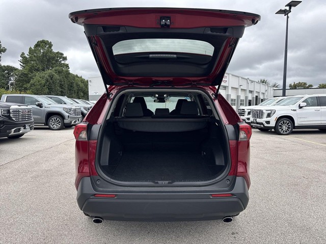 Toyota RAV4 Vehicle Full-screen Gallery Image 28