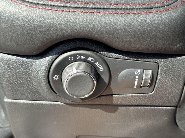 Dodge Durango Vehicle Full-screen Gallery Image 28
