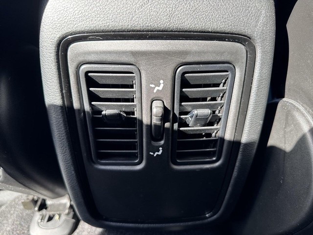 Dodge Durango Vehicle Full-screen Gallery Image 31