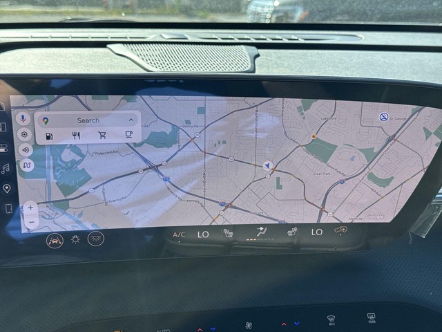 Buick Enclave Vehicle Full-screen Gallery Image 18