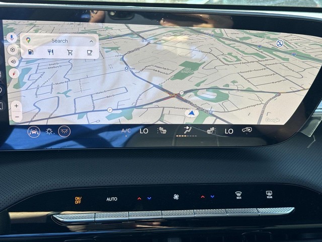 Buick Enclave Vehicle Full-screen Gallery Image 18