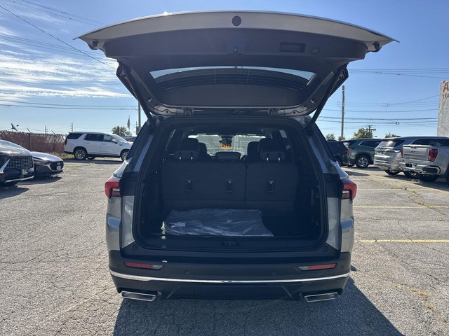 Buick Enclave Vehicle Full-screen Gallery Image 24