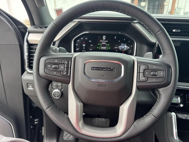 GMC Sierra 1500 Vehicle Full-screen Gallery Image 14