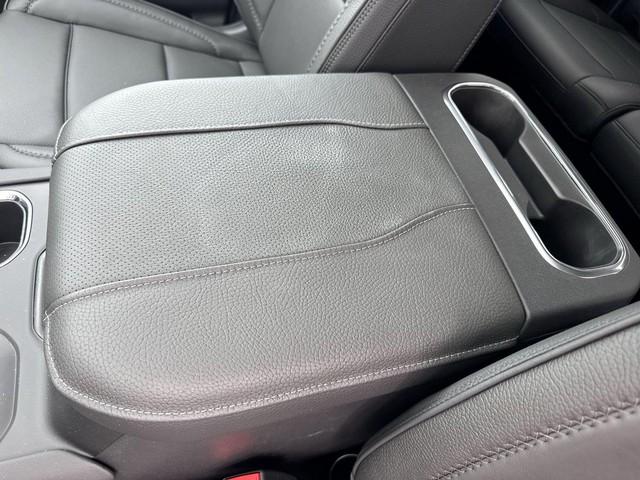 GMC Sierra 1500 Vehicle Full-screen Gallery Image 21
