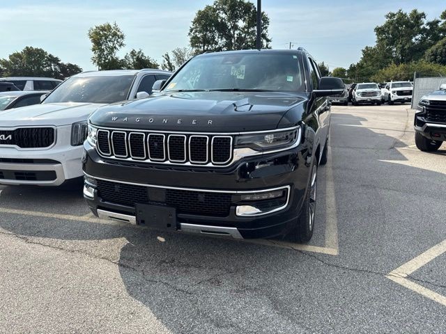 Jeep Wagoneer L Vehicle Full-screen Gallery Image 03