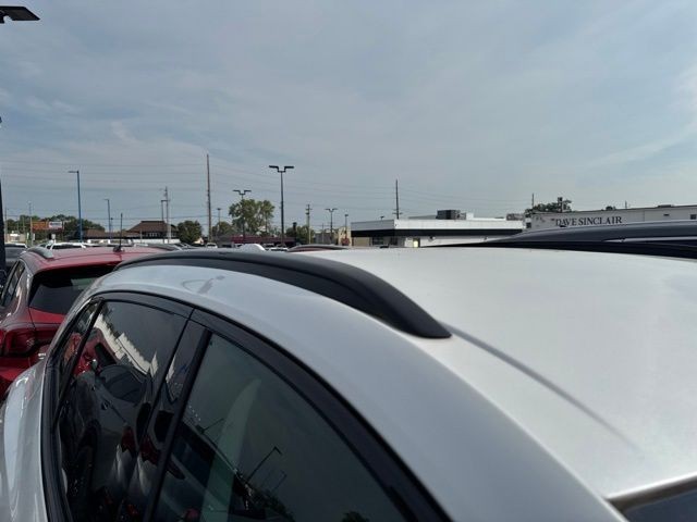 Buick Envision Vehicle Full-screen Gallery Image 14