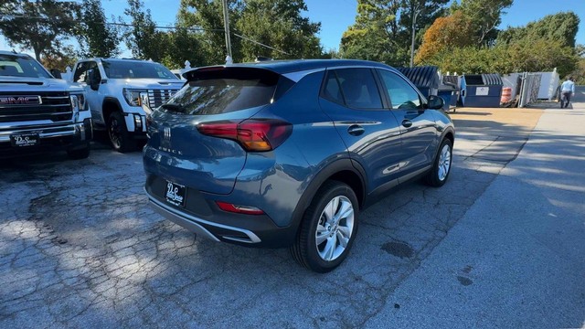 Buick Encore GX Vehicle Full-screen Gallery Image 09