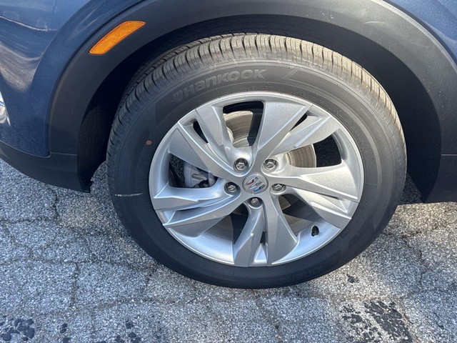 Buick Encore GX Vehicle Full-screen Gallery Image 10
