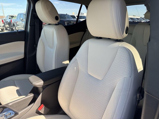 Buick Encore GX Vehicle Full-screen Gallery Image 11