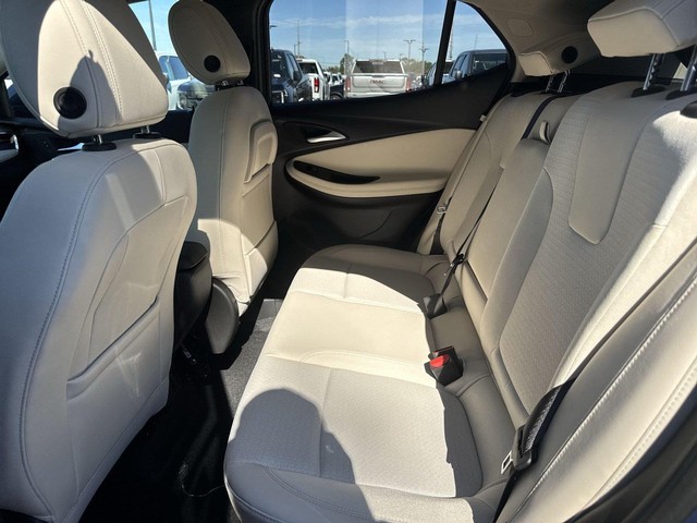 Buick Encore GX Vehicle Full-screen Gallery Image 21