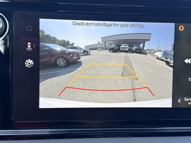 Kia K5 Vehicle Full-screen Gallery Image 19