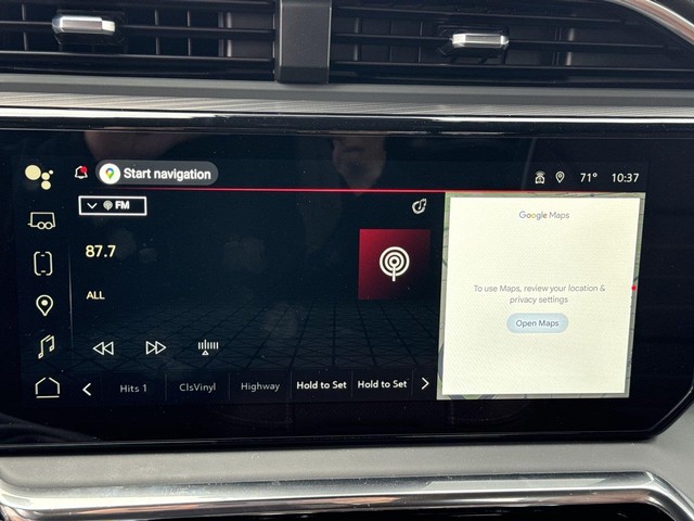 GMC Sierra 1500 Vehicle Full-screen Gallery Image 16