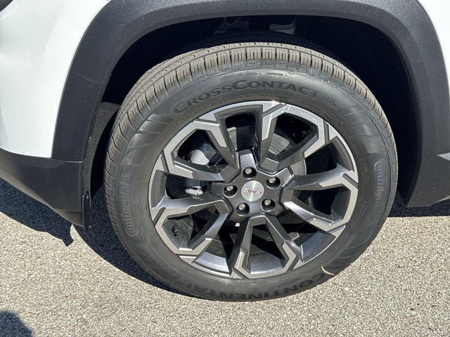 2027 GMC Terrain FWD Elevation thumbnail image 10