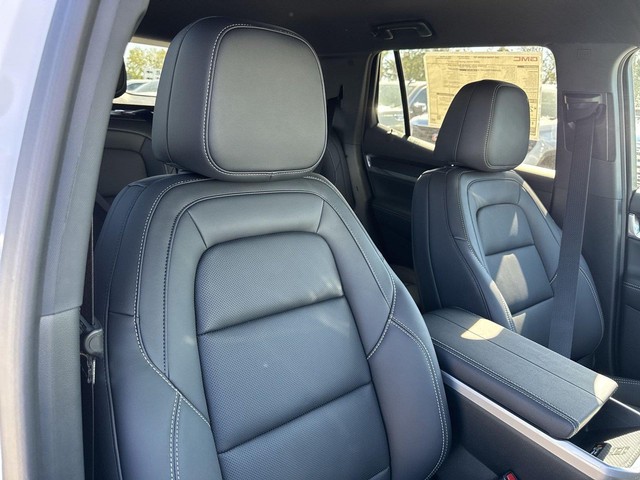 2027 GMC Terrain FWD Elevation thumbnail image 24