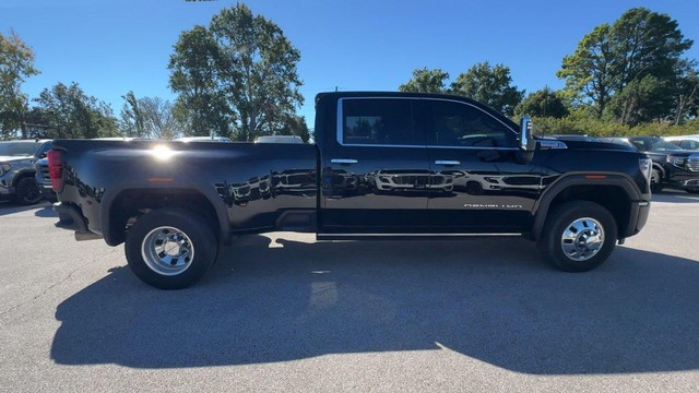 GMC Sierra 3500HD Vehicle Full-screen Gallery Image 02